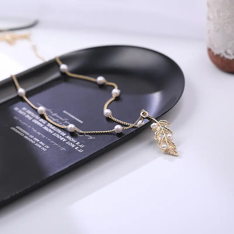 Fashion Leaf Necklace for Women - Stylish Sweater Chain