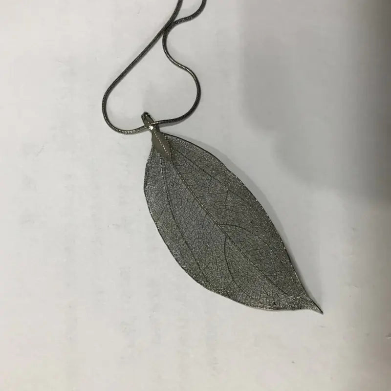 Energy Leaf Necklace — Real Leaf, Gold-Plated, Energy for Confidence & Abundance