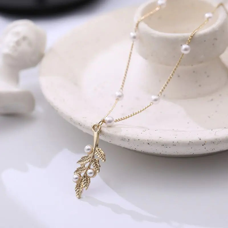 Fashion Leaf Necklace for Women - Stylish Sweater Chain